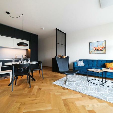 Modern Luxury Apartment In City Centre Таллин Экстерьер фото