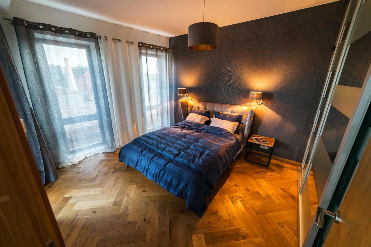 Modern Luxury Apartment In City Centre Таллин Экстерьер фото